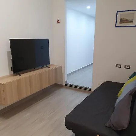 @home בית הארחה